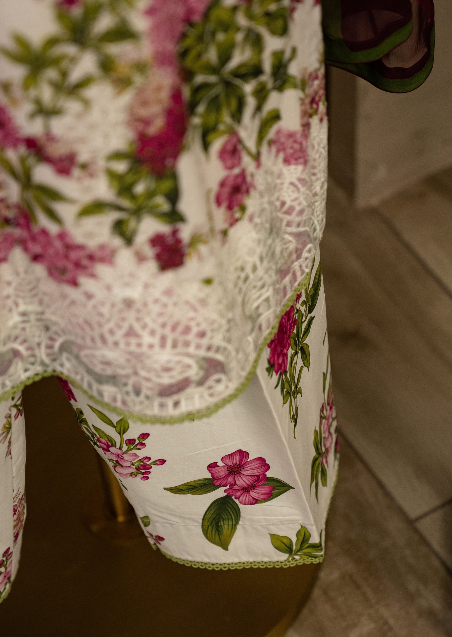 Floral Printed Suit Set With Parallel Pants & Dupatta