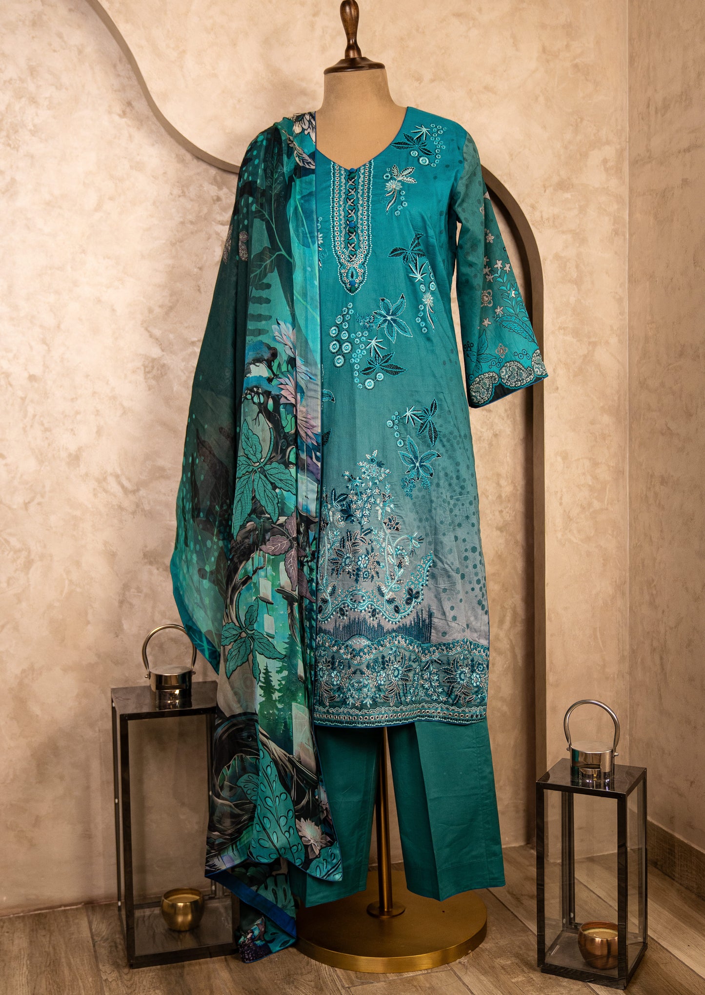 Printed Turquoise Suit Set With Dupatta