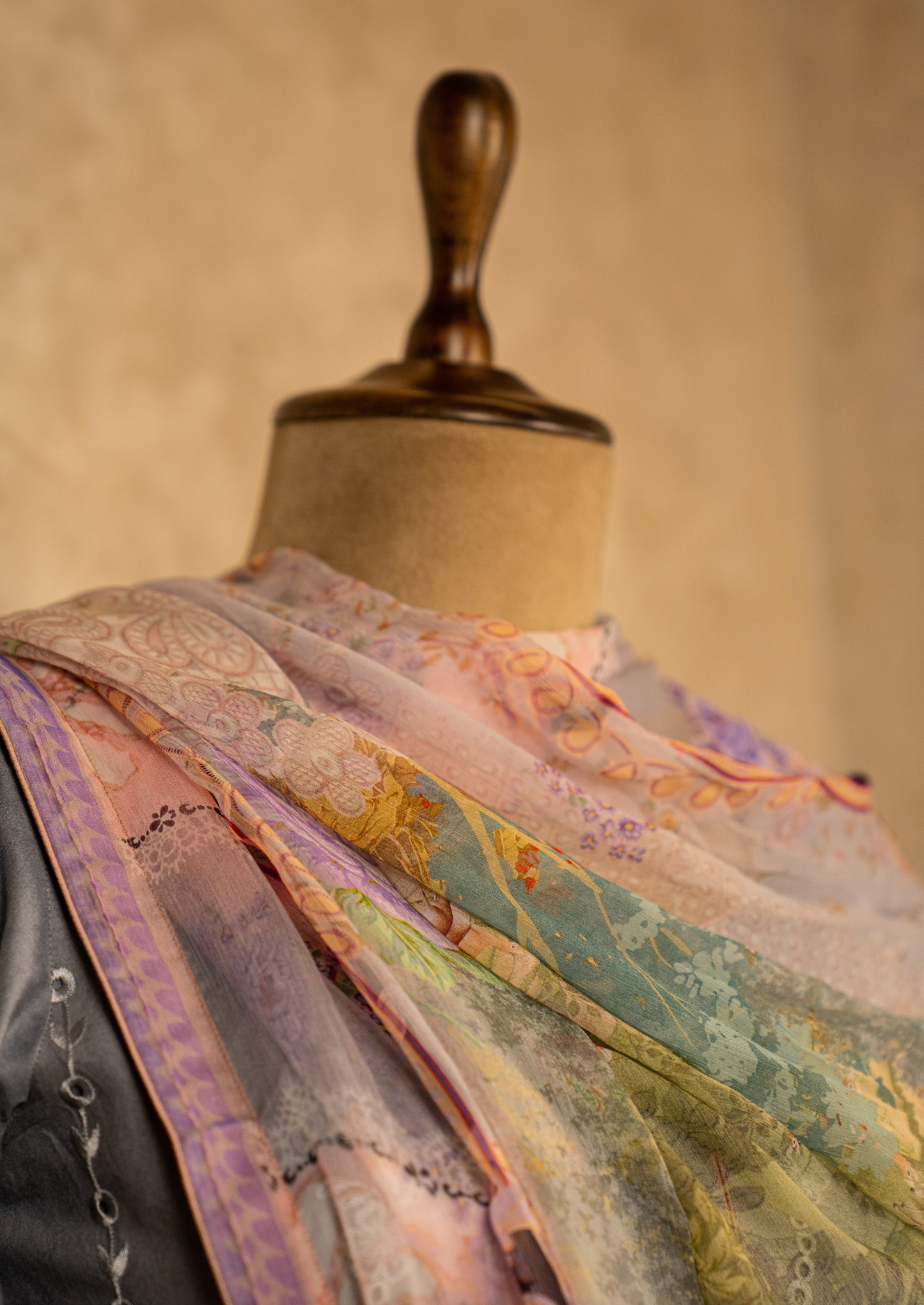 Grey Lawn Suit Set With Dupatta