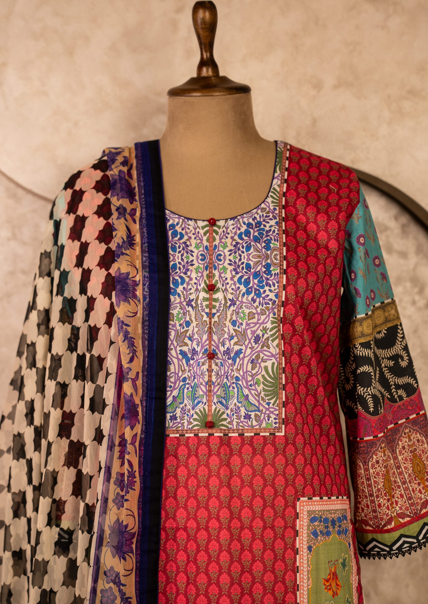 Lawn Printed Suit Set With Chiffon Dupatta